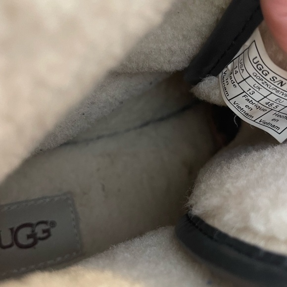 UGG-Harkley Grey Suede Lace-Up Boots. Mens size 14 - Picture 8 of 16